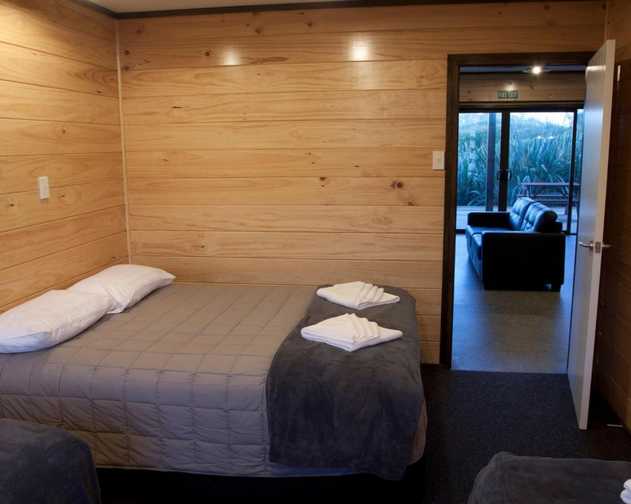 Greymouth Seaside Top 10 Holiday Park Værelse billede